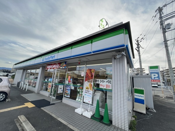コンビニ　ファミリーマート河内長野市町店（コンビニ）まで1038m