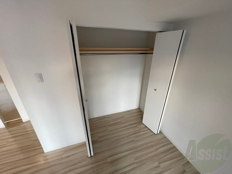 収納　寝室のクローゼットです。部屋がすっきり片付きます。