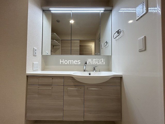洗面設備　同タイプ別部屋の写真です。