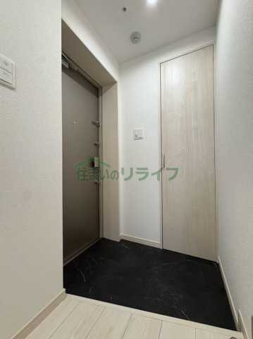 玄関　1302号室参考(間取り面積同様）