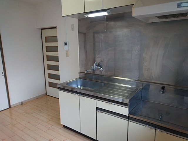 マンションロイヤルアイリスのキッチン写真