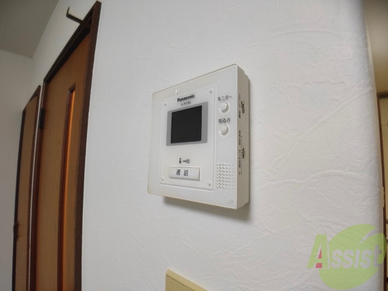 セキュリティ　ＴＶモニター付インターホンです。来客者の顔が見えるので安心！