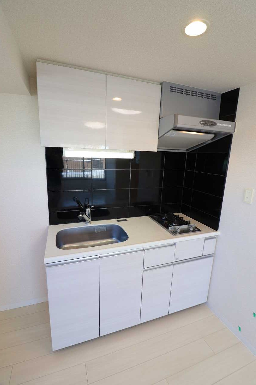 キッチン　※同物件、別部屋の写真です。