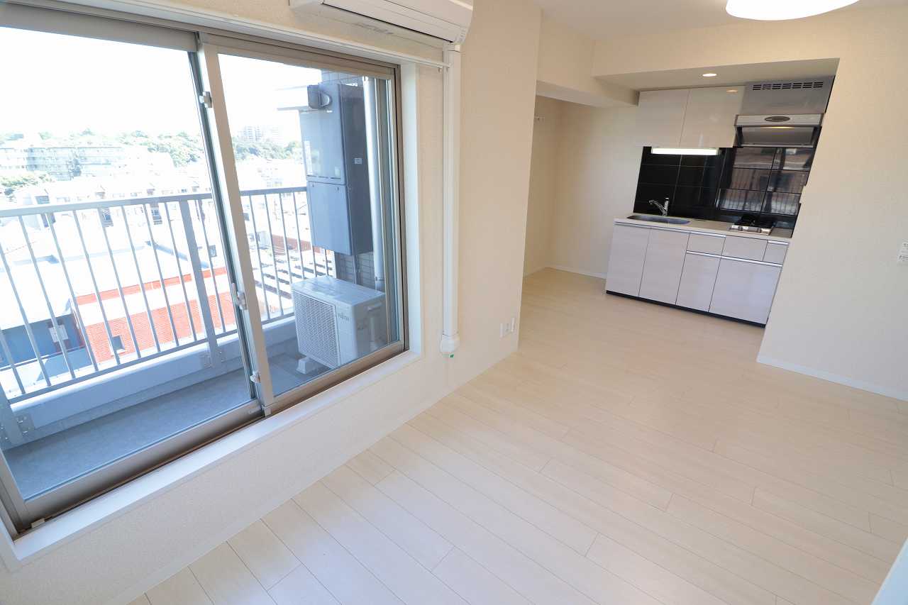 居室・リビング　※同物件、別部屋になります