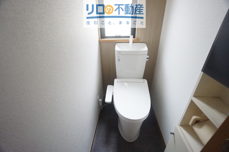 伊丹市安堂寺町戸建のトイレ写真