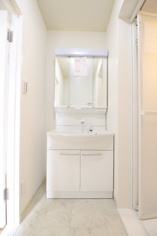 洗面設備　La Maison Du 駒込201　北区中里2