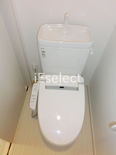 トイレ　洗浄機能付き。