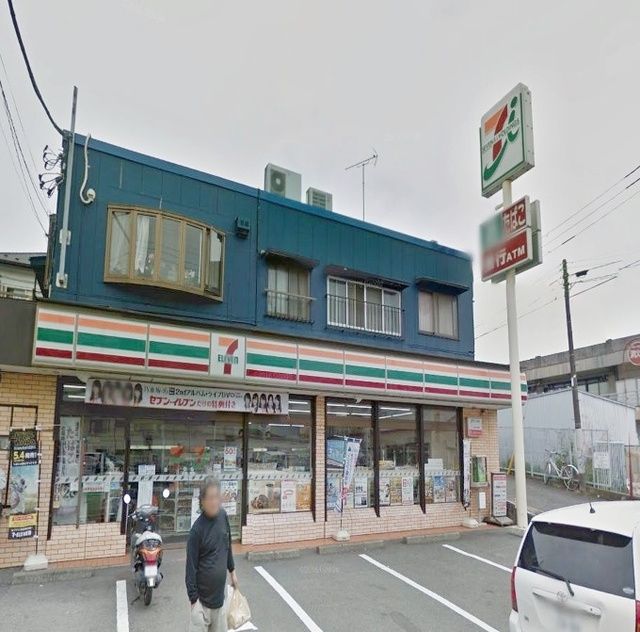 コンビニ　セブンイレブン西戸塚店（コンビニ）まで527m