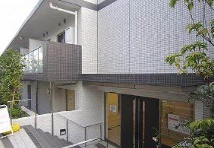 京王井の頭線 池ノ上駅 徒歩4分 3階建 築17年の外観写真