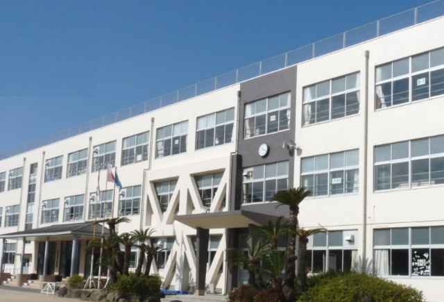 小学校　佐世保市立小佐世保小学校（小学校）まで616m