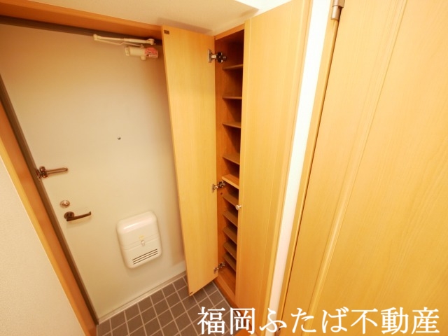 シャロームミキの玄関写真