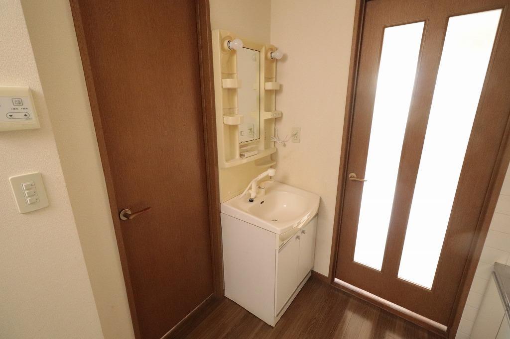洗面設備　シャンプードレッサー