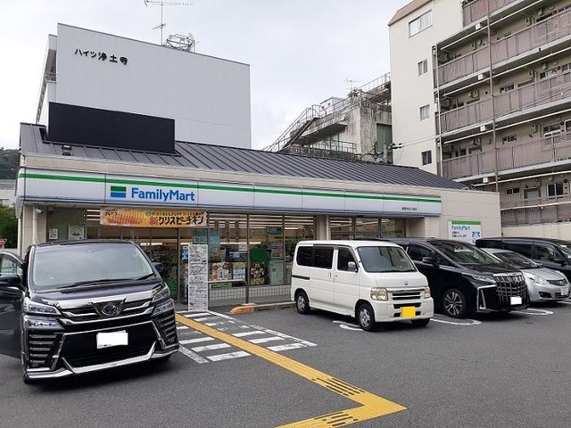 コンビニ　ファミリーマート銀閣寺白川通店（コンビニ）まで538m