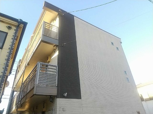 ＪＲ中央線 日野駅 徒歩10分 3階建 築11年の外観写真