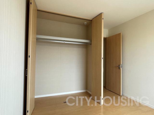 収納　※同タイプ部屋の写真です。