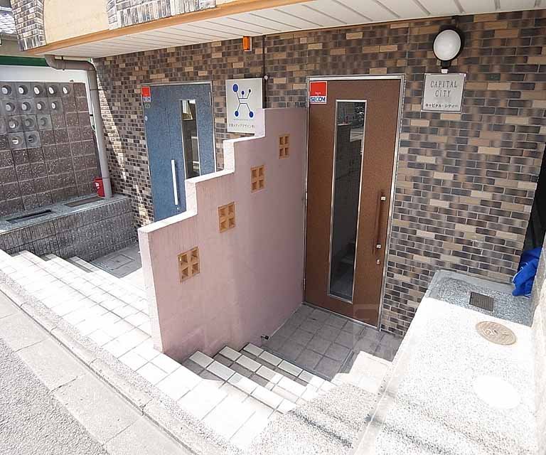 地下鉄烏丸線 今出川駅 徒歩3分 4階建 築25年の外観写真