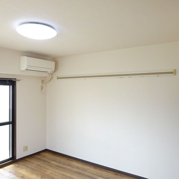 BERG瓦町の居間写真