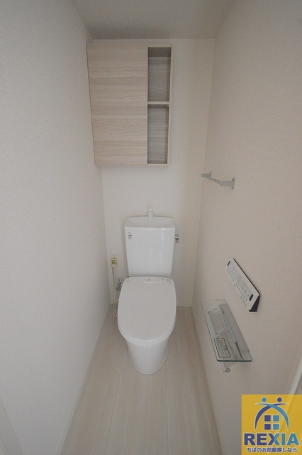 京成千葉線 千葉中央駅 徒歩8分 3階建 築2年のトイレ写真