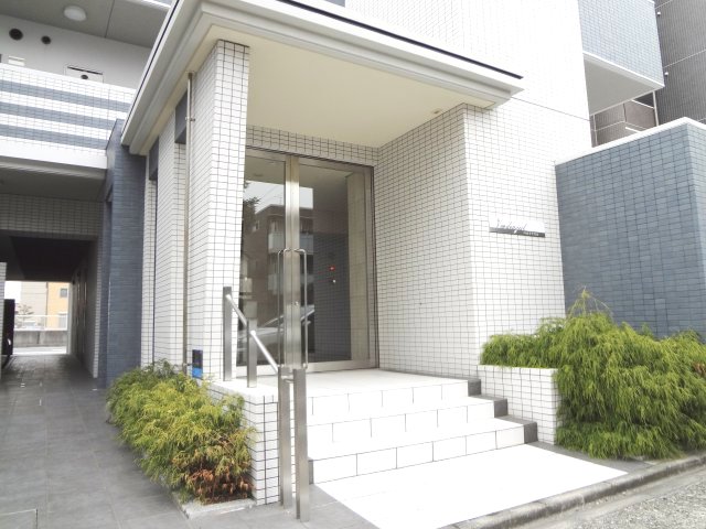 地下鉄桜通線 吹上駅 徒歩3分 6階建 築17年の外観写真