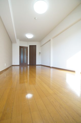 その他部屋・スペース　清潔感のあるフローリングのお部屋です