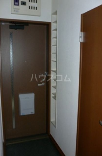 トラットリアK&Mの玄関写真