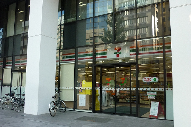 コンビニ　セブンイレブン「新横浜3丁目店」（コンビニ）まで296m