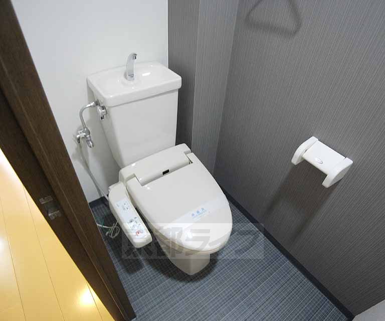 トイレ　シックなトイレ・・・高級感がありますね。