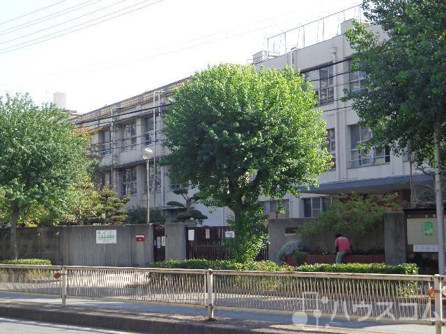 中学校　東淀中学校（中学校）まで550m