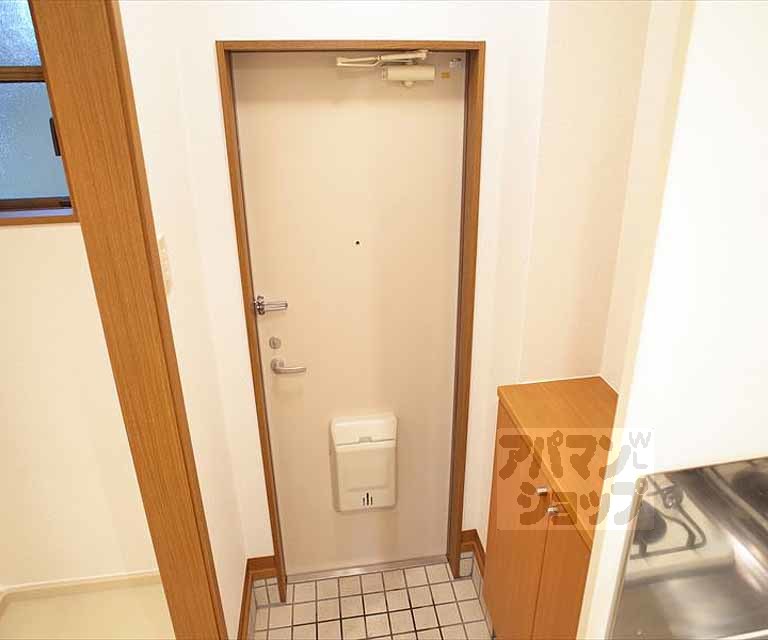 メゾン御生の玄関写真