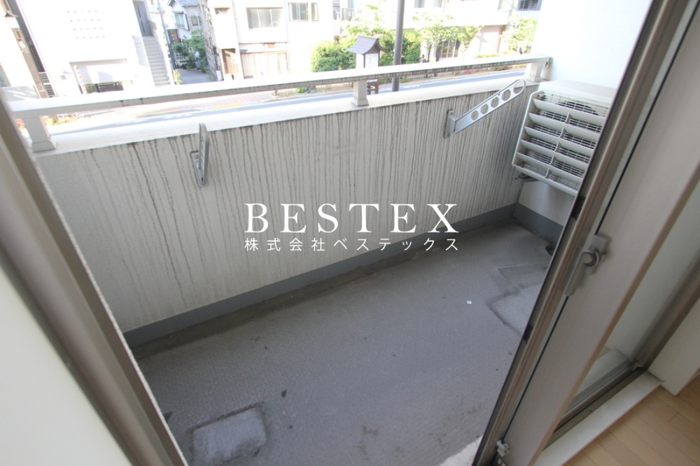 バルコニー　※同タイプ・別部屋の参考写真です。