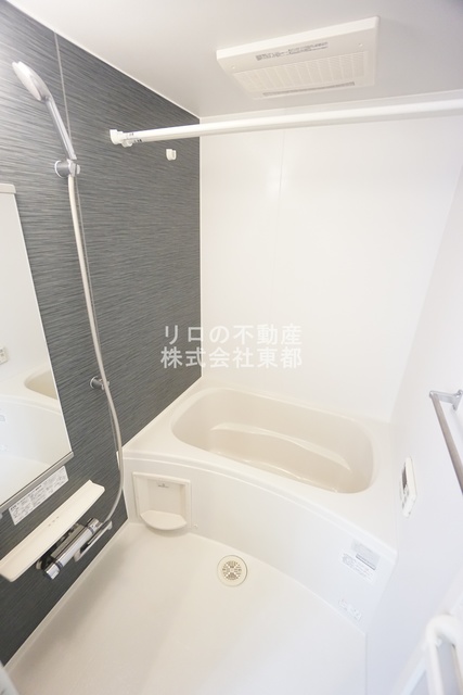 バス・シャワールーム　浴室には乾燥機が付いているので梅雨の時期でも安心です☆
