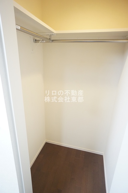 収納　奥行のあるウォークインクローゼットならお荷物多い方でも安心☆