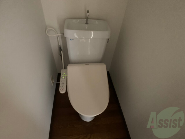 トイレ　トイレは温水付きで程よい広さでしたー。。。