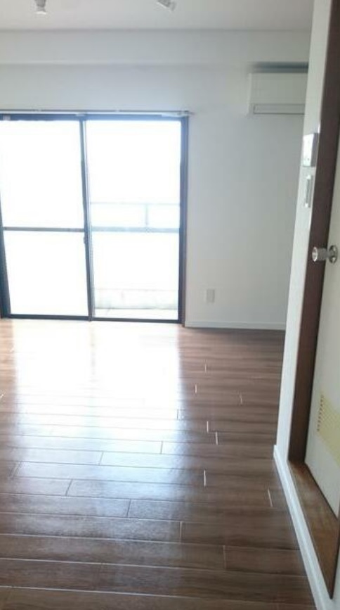 ヒルズ砧の居間写真