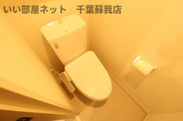 トイレ　今の時代にマッチした温水洗浄機能付きです！
