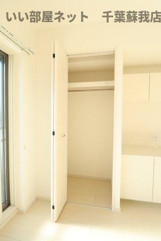 収納　お洋服がかけられるハンガーラック付きです♪