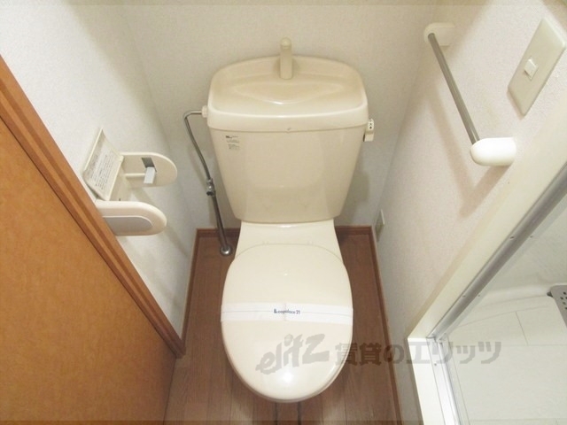レオパレス伸和のトイレ写真