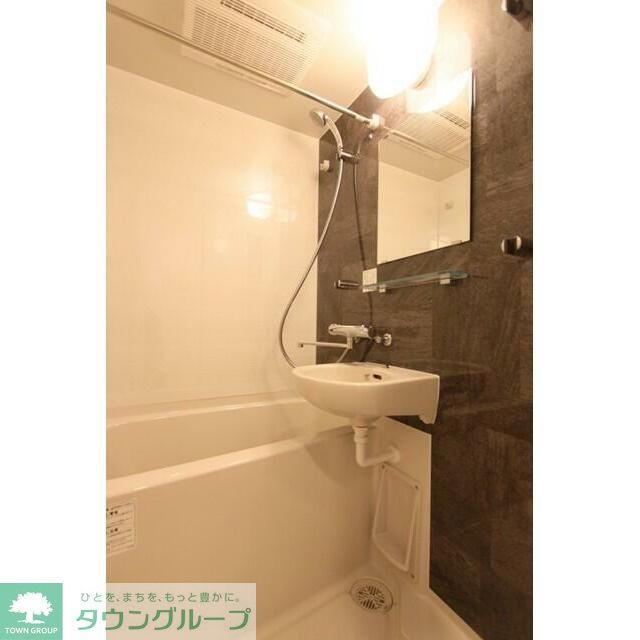 バス・シャワールーム　同じ間取りの別部屋写真