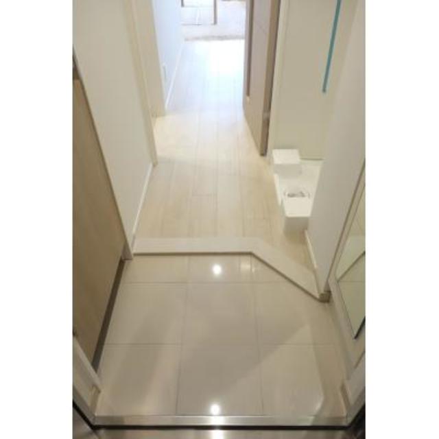 玄関　※写真は同タイプ住戸です。