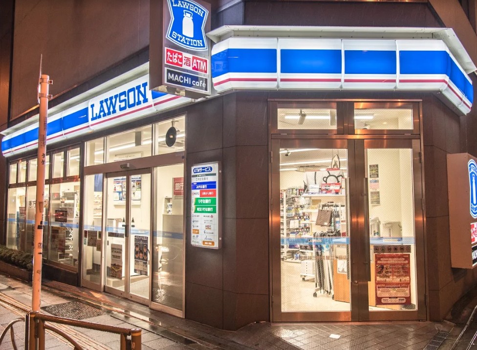 コンビニ　ローソン世田谷三軒茶屋二丁目店（コンビニ）まで344m