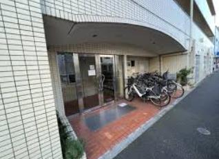 東京メトロ千代田線 根津駅 徒歩5分 7階建 築43年の外観写真