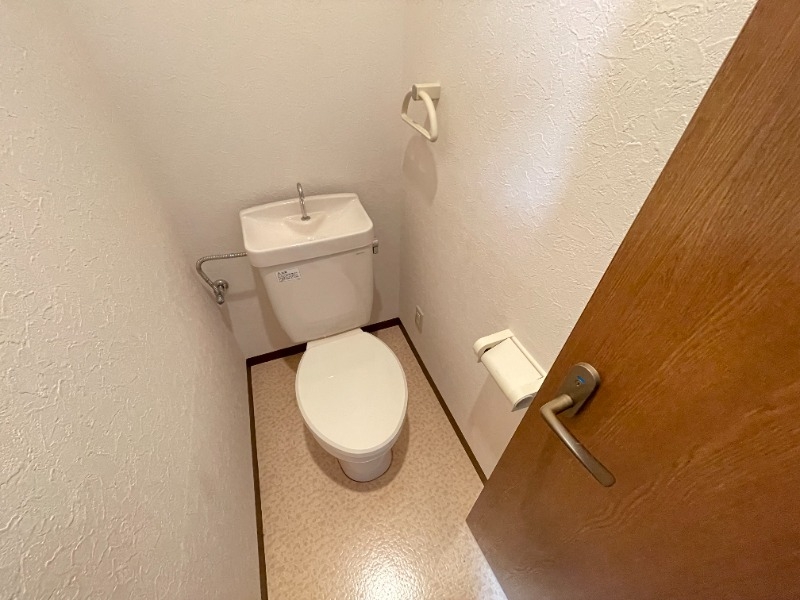 トイレ　清潔感あるトイレです