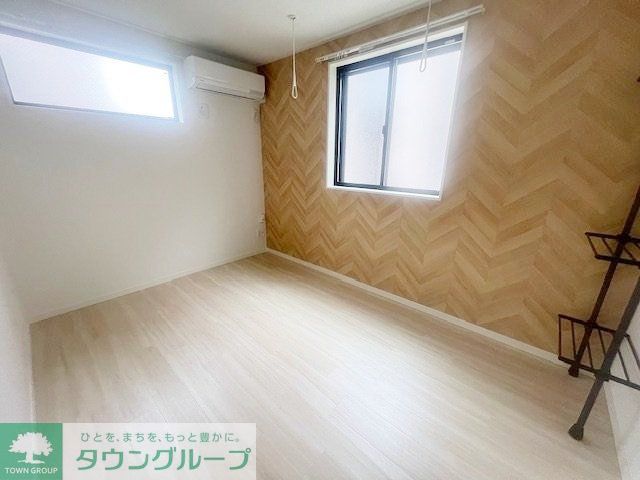 ＪＲ南武線 小田栄駅 徒歩12分 3階建 築2年の居間写真