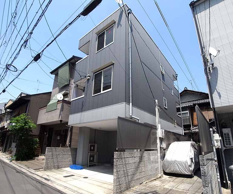 シャンテ西洞院の外観写真