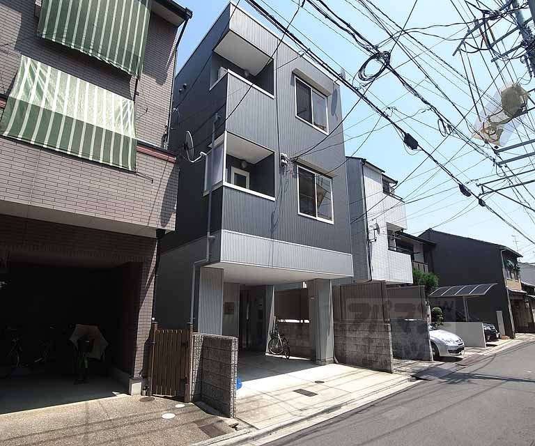 シャンテ西洞院の外観写真