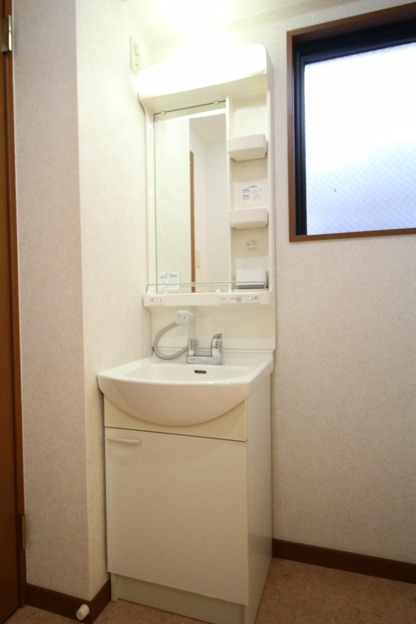 洗面設備　※別室写真参照