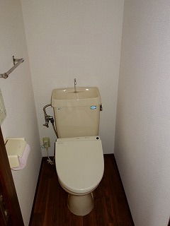 【倉敷市児島赤崎のアパートのトイレ】