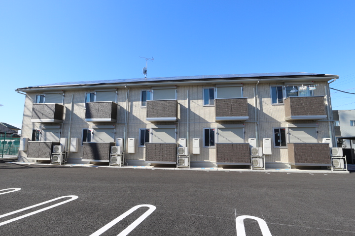建物外観　全室シャッター雨戸付☆