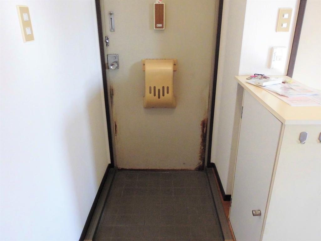 玄関　実際は反転☆仲介手数料ゼロ円は当店だけ！☆