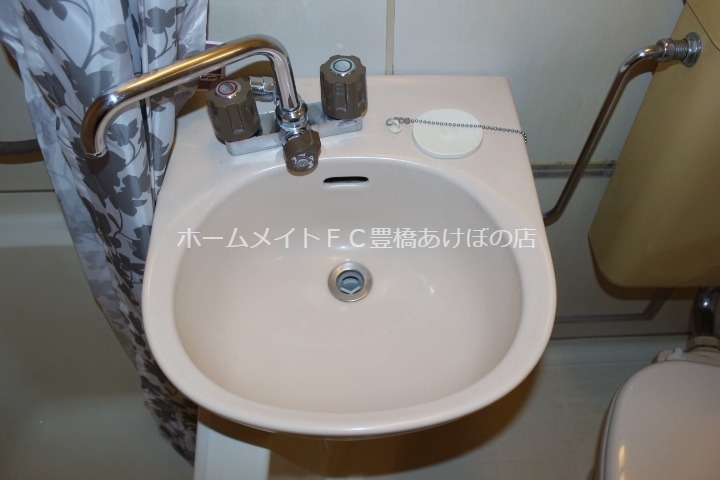 洗面設備　同型別部屋写真